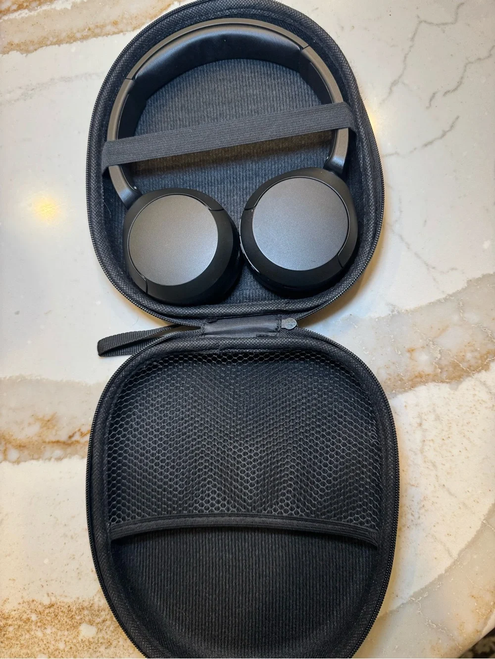 SONY Over-Ear Wireless Headphones in Black - Premium Sound